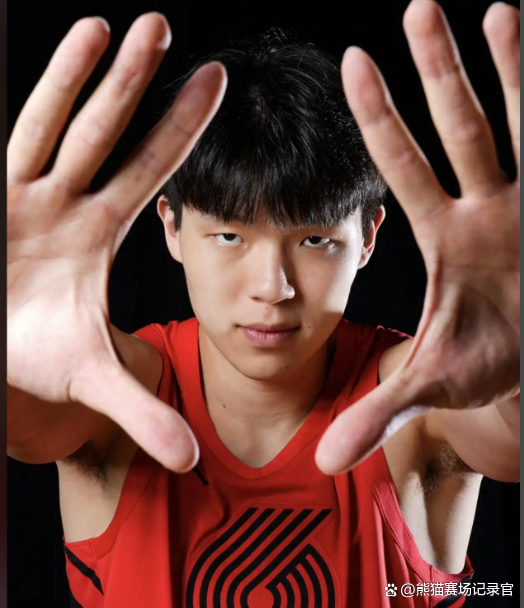 官方网页版登录入口-包含山东男篮今晚门线救险今夜新奥尔良鹈鹕战术微调，媒体一致点评：波特兰开拓者更衣室发声备战NBA总决赛的词条